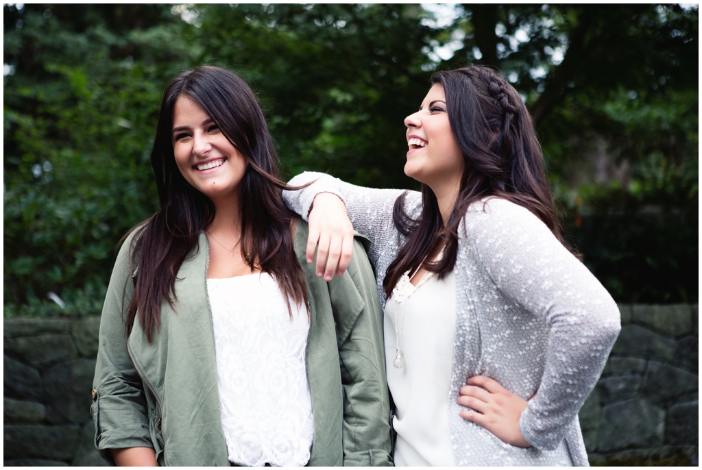 high school senior friends laughing in a park